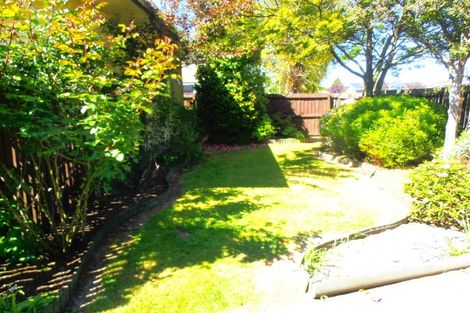 Photo of property in 6 Bidwell Place, Hillmorton, Christchurch, 8025