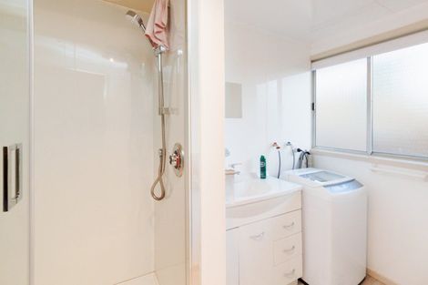 Photo of property in 4a Kent Crescent, Awapuni, Palmerston North, 4412