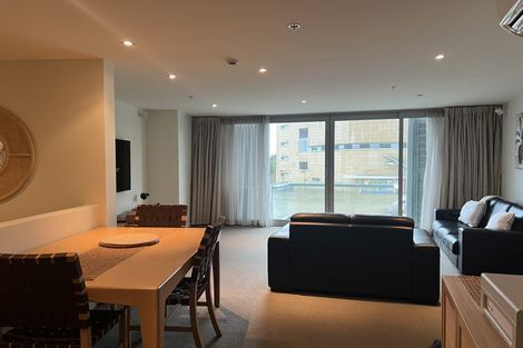 Photo of property in Portal Apartments, 2e/42 Cable Street, Te Aro, Wellington, 6011