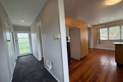 Photo of property in 95 View Road, Henderson, Auckland, 0612