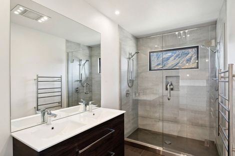 Photo of property in 28 Falconer Rise, Jacks Point, Queenstown, 9371