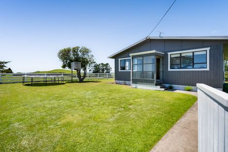 Photo of property in 1257 Mangorei Road, Mangorei, New Plymouth, 4371