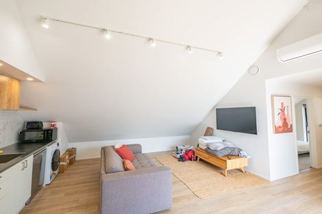 Photo of property in 241 Castle Street, Dunedin Central, Dunedin, 9016