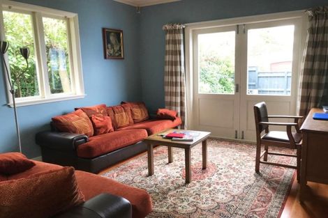 Photo of property in 25 Omar Street, Khandallah, Wellington, 6035