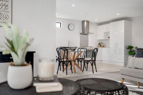Photo of property in 14e Ropata Avenue, Point England, Auckland, 1072