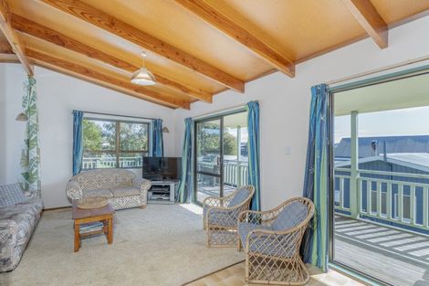 Photo of property in 20 Oyster Drive, Cooks Beach, Whitianga, 3591