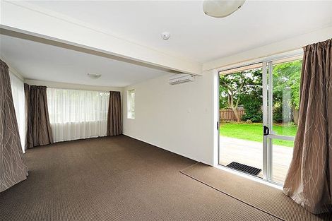Photo of property in 28 Royal Park Drive, Parklands, Christchurch, 8083