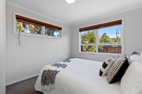 Photo of property in 20 Avonhead Road, Avonhead, Christchurch, 8042