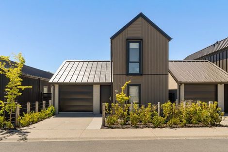 Photo of property in 10 Chapman Way, Jacks Point, 9371