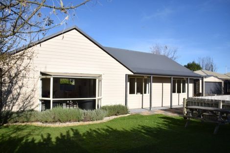 Photo of property in 35-37 Moa Street, Waikiwi, Invercargill, 9810