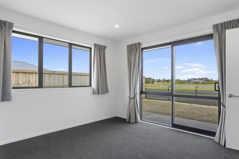 Photo of property in 32 Plover Avenue, Amberley, 7410