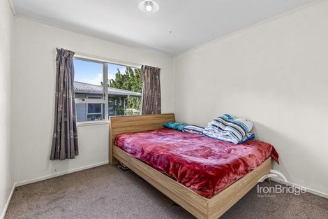 Photo of property in 71 Kemp Road, Massey, Auckland, 0614