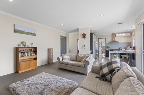 Photo of property in 48 Karamea Street, Whalers Gate, New Plymouth, 4310