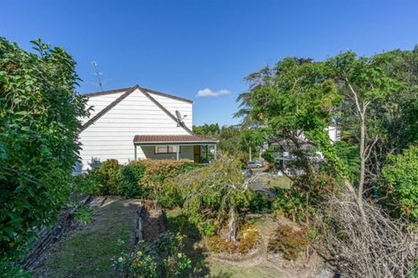 Photo of property in 2/3 Killarney Avenue, Torbay, Auckland, 0630