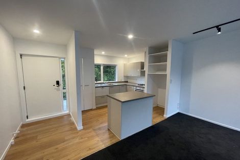 Photo of property in 8g Arotau Place, Grafton, Auckland, 1023