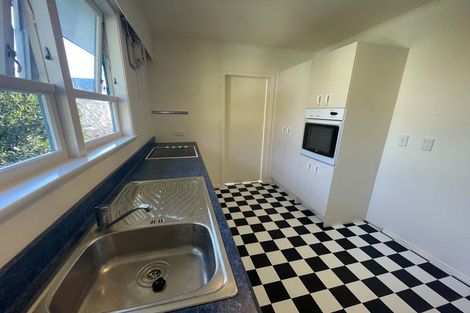 Photo of property in 2/9 Miro, Eastbourne, Lower Hutt, 5013
