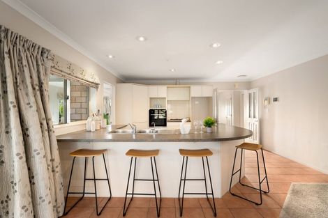 Photo of property in 5 Castlehill Court, Wattle Downs, Auckland, 2103