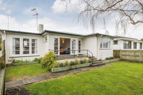 Photo of property in 10 Salisbury Avenue, Terrace End, Palmerston North, 4410