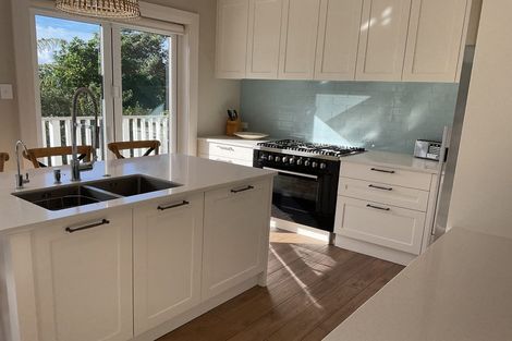 Photo of property in 9 Hibiscus Avenue, Snells Beach, 0920