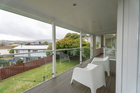 Photo of property in 34 Oriel Avenue, Tawa, Wellington, 5028