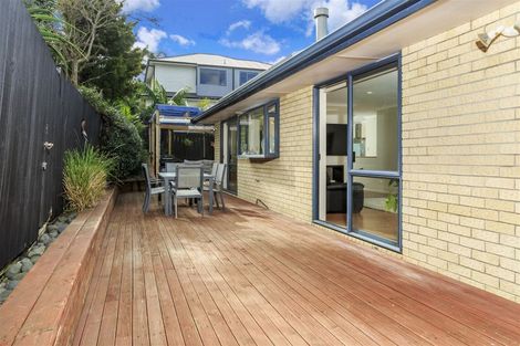 Photo of property in 21a Cliff Road, Torbay, Auckland, 0630