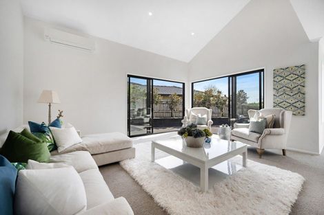 Photo of property in 6 Thirlmere Rise, Northpark, Auckland, 2013