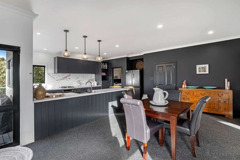 Photo of property in 1 Shakespeare Road, Bastia Hill, Whanganui, 4500