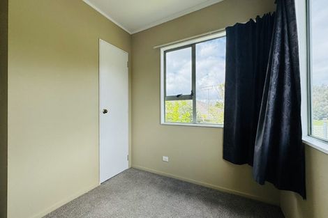 Photo of property in 15 Loughanure Place, Massey, Auckland, 0614