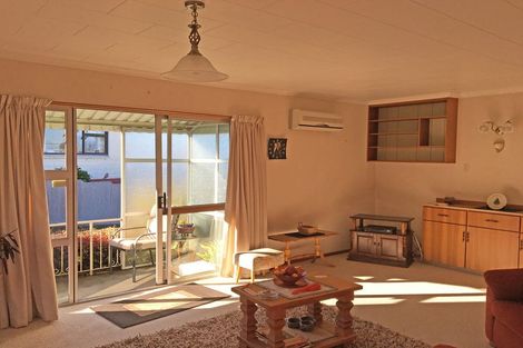 Photo of property in 8b Stuart Street, Holmes Hill, Oamaru, 9401