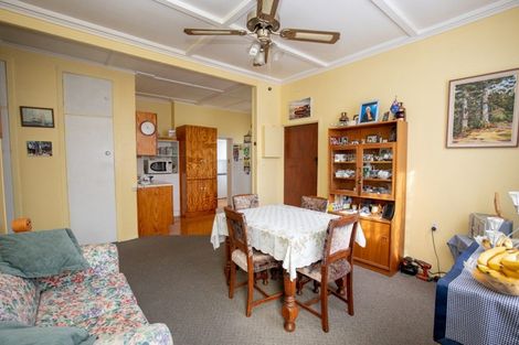 Photo of property in 18 Canal West Road, Waitakaruru, Thames, 3576