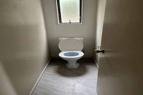 Photo of property in 1/42 Woodlands Crescent, Browns Bay, Auckland, 0630