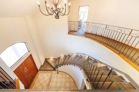 Photo of property in 33 Ruapehu Drive, Fitzherbert, Palmerston North, 4410