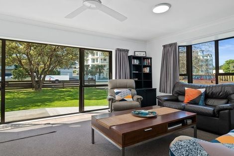 Photo of property in 22 Maunganui Road, Mount Maunganui, 3116