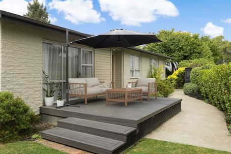 Photo of property in 4 Denniston Crescent, Redwood, Christchurch, 8051