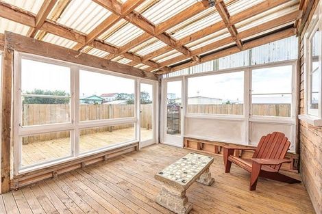 Photo of property in 23 Ruapehu Street, Castlecliff, Whanganui, 4501