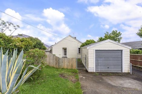 Photo of property in 1/15 Otakau Road, Milford, Auckland, 0620