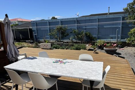 Photo of property in 55 Marine Parade, Paraparaumu Beach, Paraparaumu, 5032