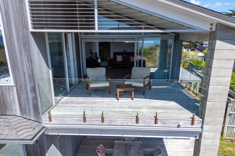 Photo of property in 131 Manly Street, Paraparaumu Beach, Paraparaumu, 5032