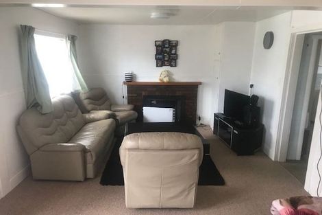 Photo of property in 140 Shakespeare Street, Leamington, Cambridge, 3432