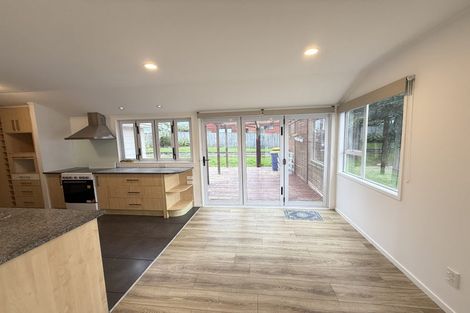 Photo of property in 21 Caribbean Drive, Unsworth Heights, Auckland, 0632
