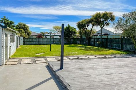 Photo of property in 69 Coopers Road, Dallington, Christchurch, 8061