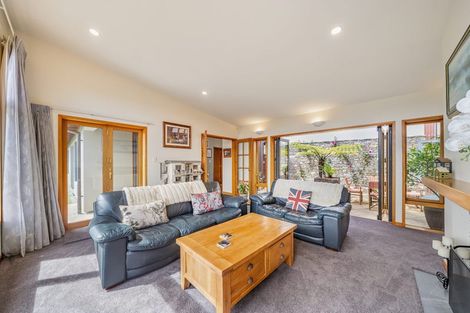 Photo of property in 58 Mt Marua Way, Timberlea, Upper Hutt, 5018