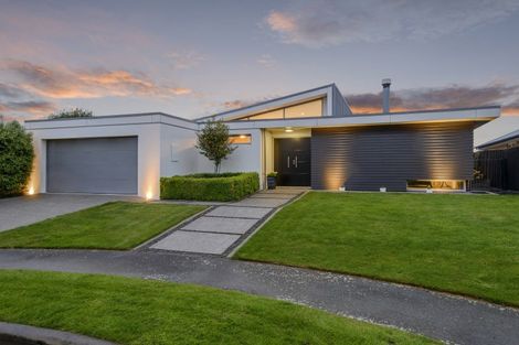 Photo of property in 15 Teagarden Close, Mairehau, Christchurch, 8052