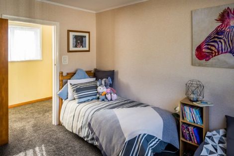 Photo of property in 209b Waddington Drive, Naenae, Lower Hutt, 5011