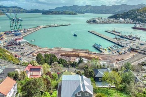 Photo of property in 35 Reserve Terrace, Lyttelton, 8082