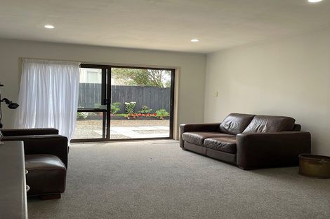Photo of property in 1/636 Mount Wellington Highway, Mount Wellington, Auckland, 1062