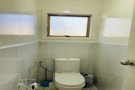 Photo of property in 302 Swanson Road, Henderson, Auckland, 0610