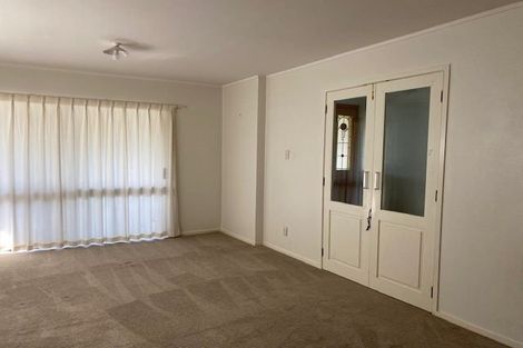 Photo of property in 2/31 Sunderlands Road, Half Moon Bay, Auckland, 2012