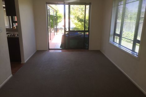 Photo of property in 10 Brookwood Drive, Henderson, Auckland, 0612