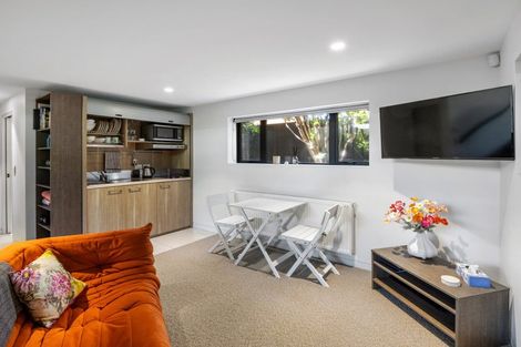 Photo of property in 18b Maunganui Road, Mount Maunganui, 3116